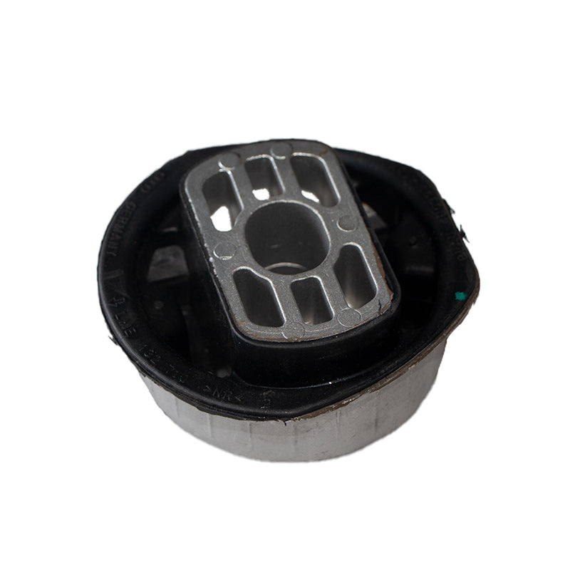 Load image into Gallery viewer, SENP OEM 4D0399415K Suspension Arm Bushing For Audi Quattro Control Arm Bushing
